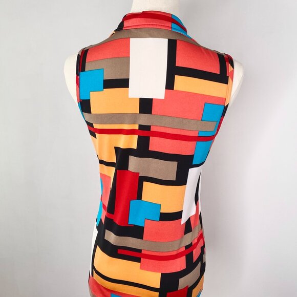 Geometric Abstract Collared Tank Top - Picture 3 of 6